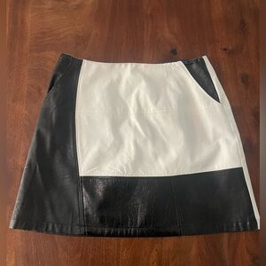 Minkpink Woman’s Faux Leather Skirt Size Small